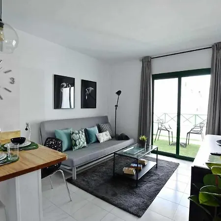 Holyhome Grey 204 Apartament *